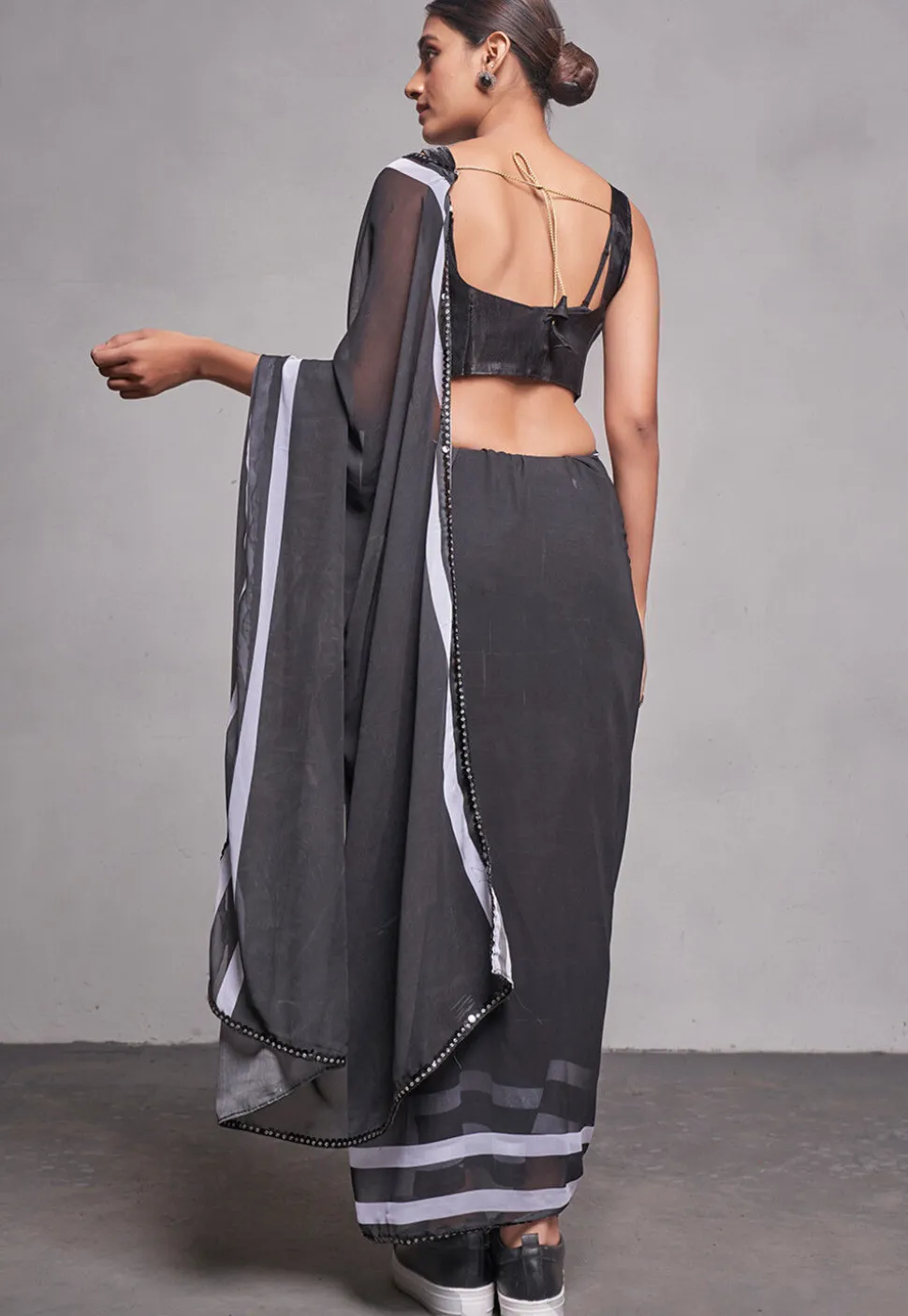 Stripe Printed Chiffon Saree in Black