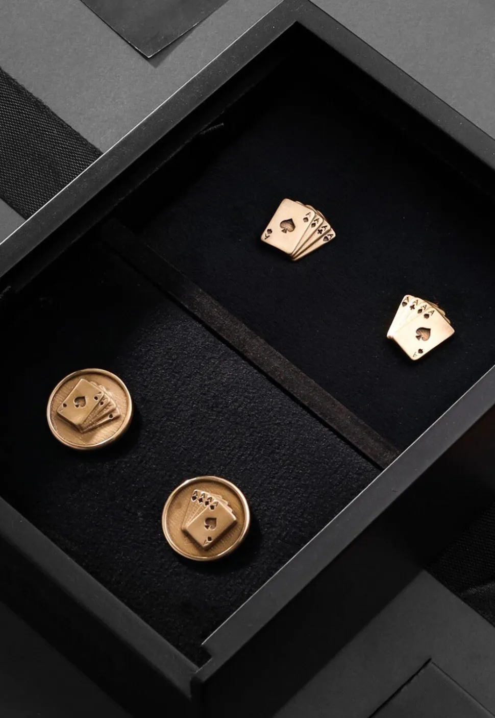 The Aces Rule Metallic Collar Tips Gift Set