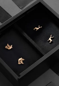 The Daring Deer and Flying Bird Metallic Collar Tips Gift Set