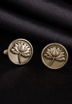 The Divine Lotus Metallic  Gift Set