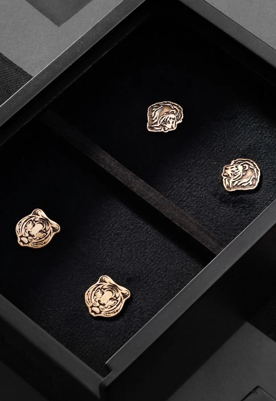 The Fiery Tiger and Lions Mane Metallic Collar Tips Gift Set