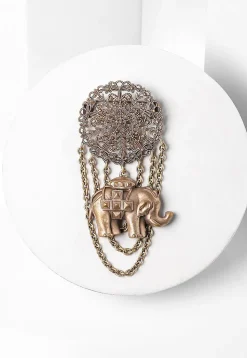 The Royal Majesty Metallic Brooch