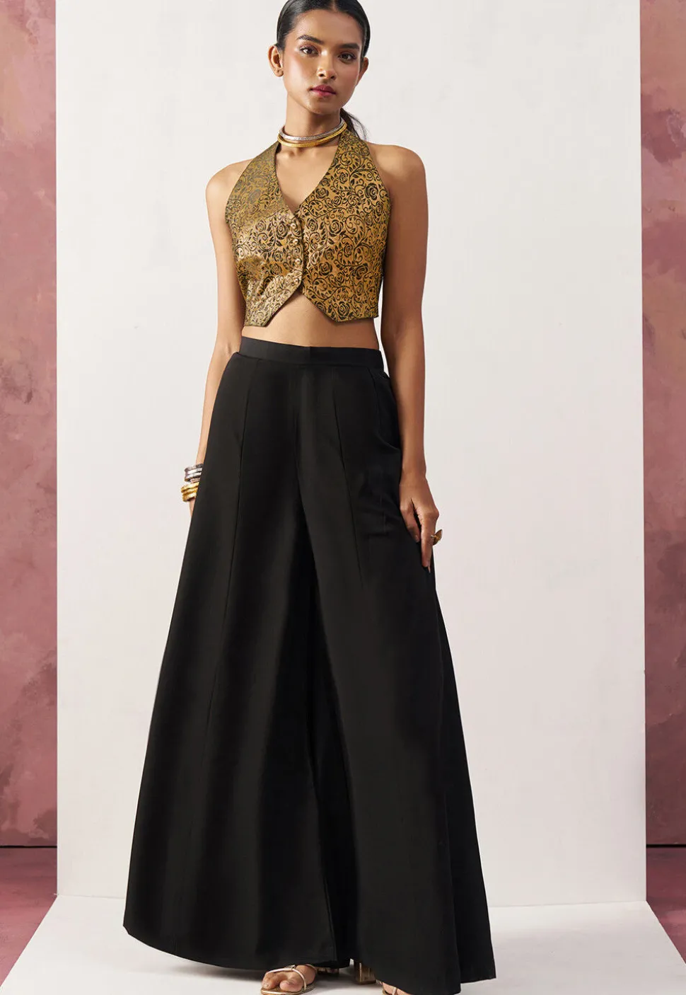 Woven Art Silk Jacquard Crop Top Set in Black and Golden