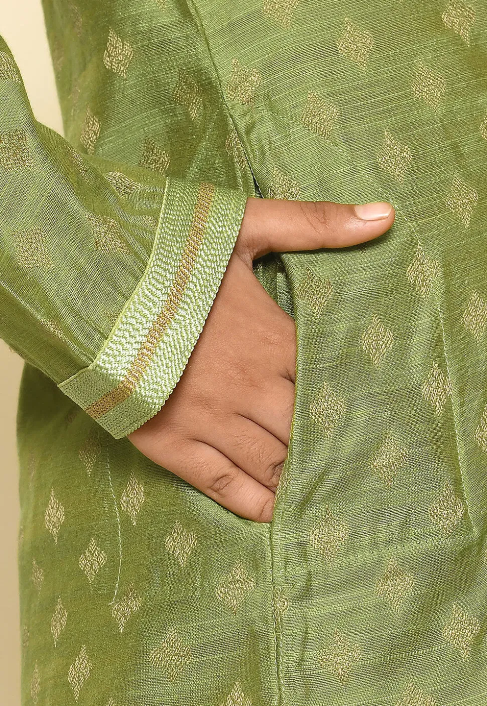 Woven Art Silk Jacquard Kurta Set in Green