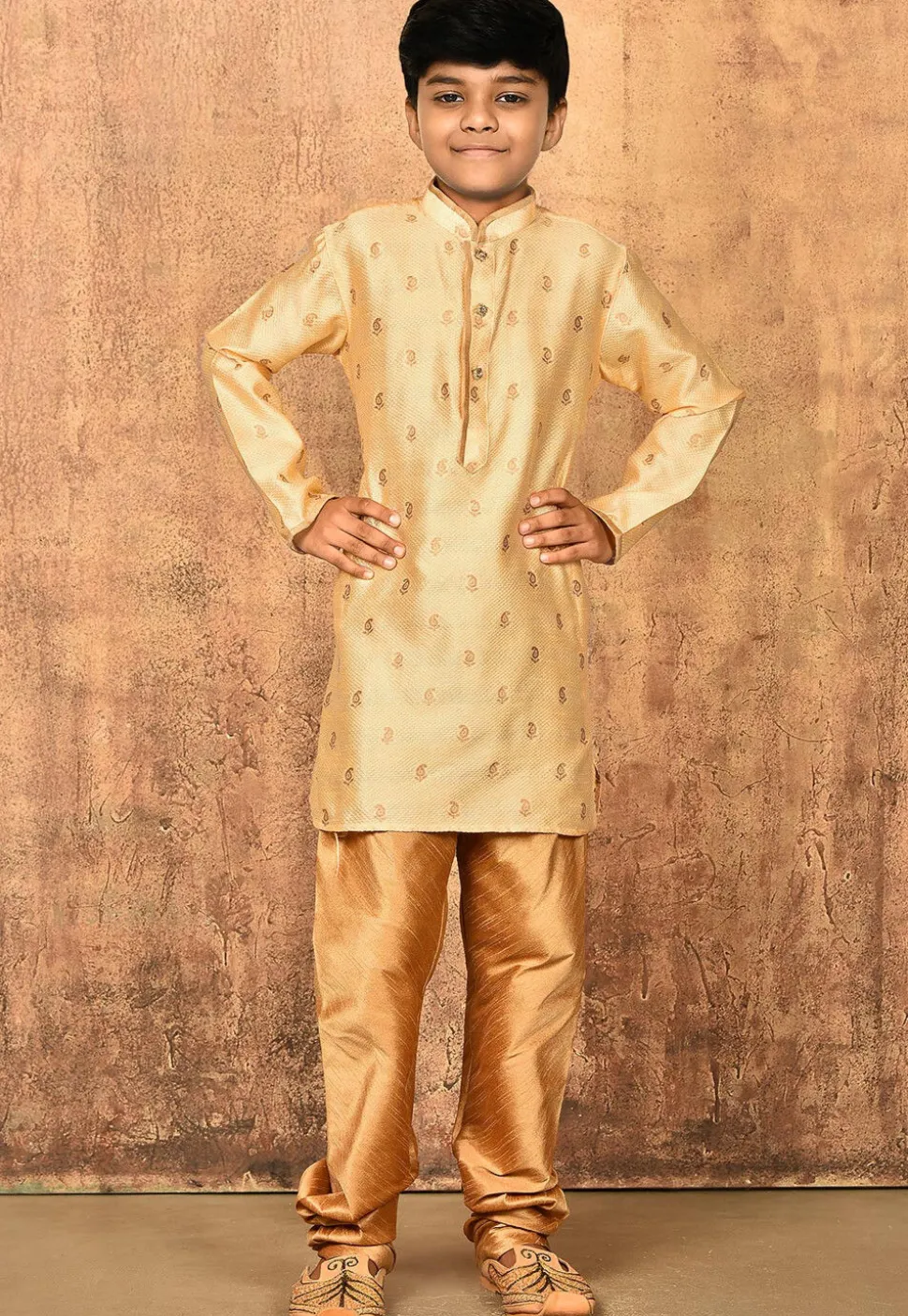 Woven Art Silk Jacquard Kurta Set in Peach