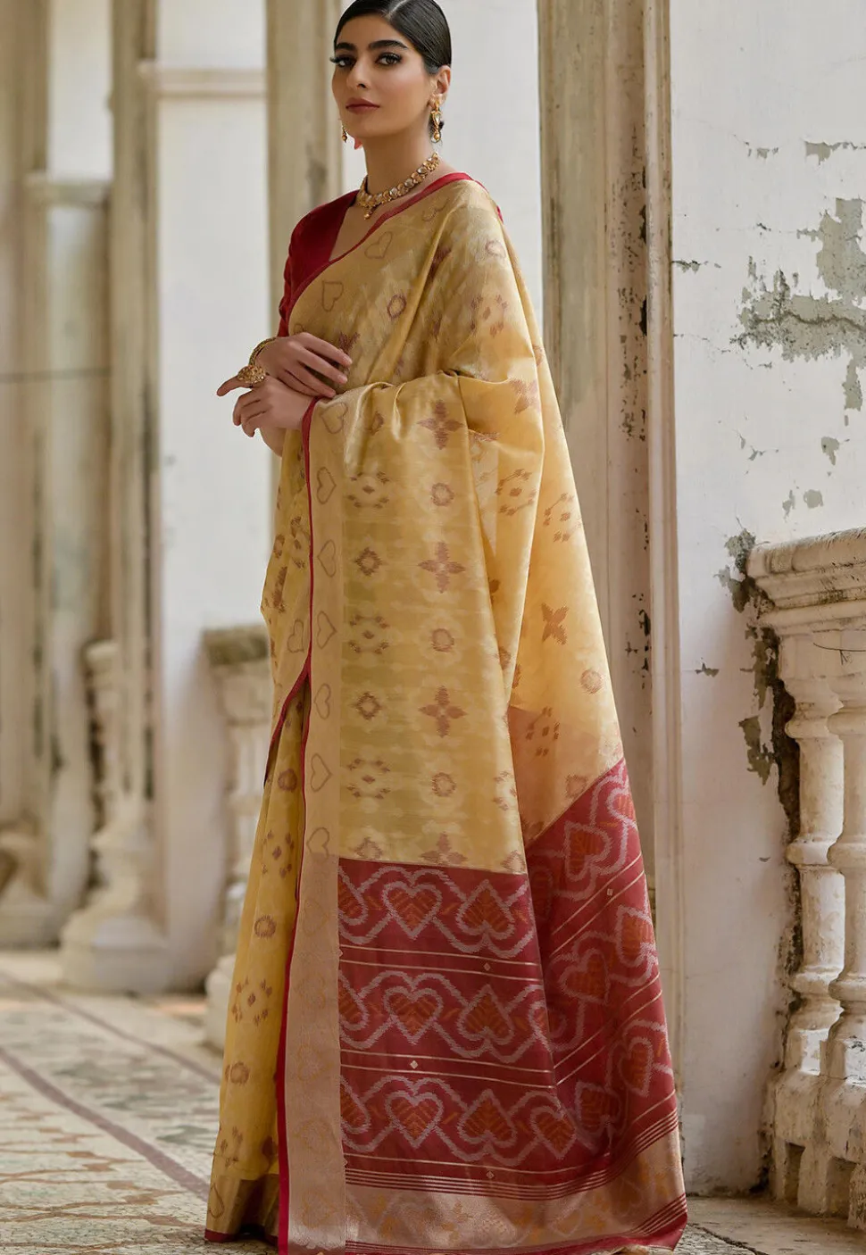 Woven Art Silk Saree in Beige