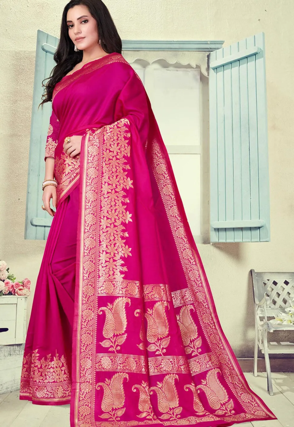 Woven Art Silk Saree in Fuchsia