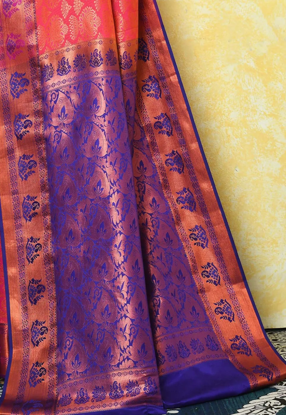 Woven Art Silk Saree in Fuchsia