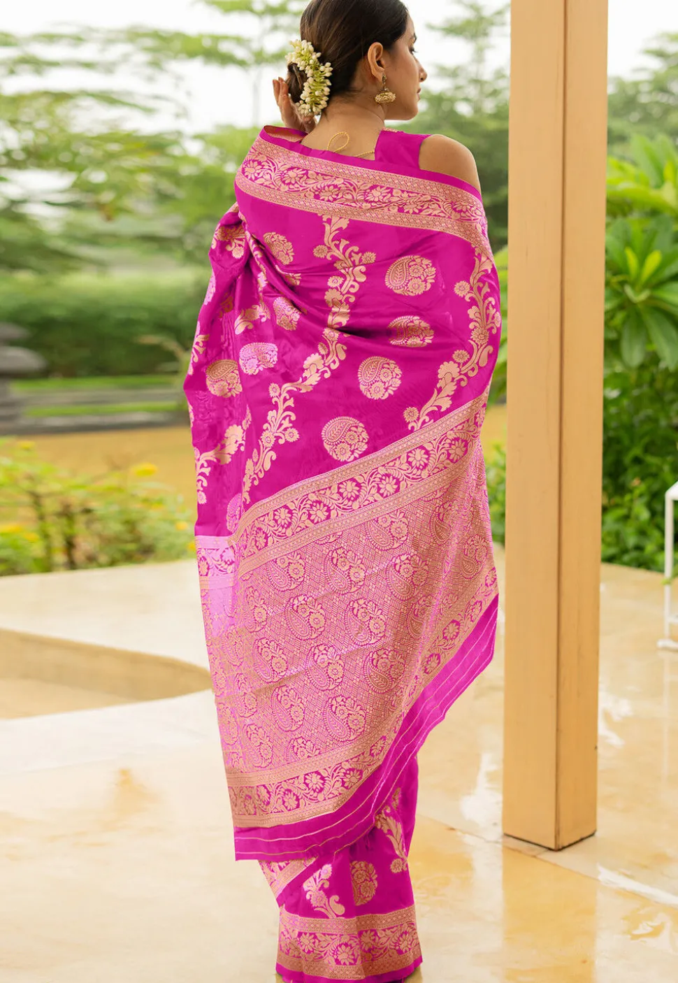 Woven Art Silk Saree in Fuchsia