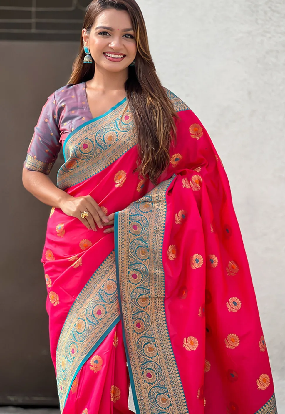 Woven Art Silk Saree in Fuchsia
