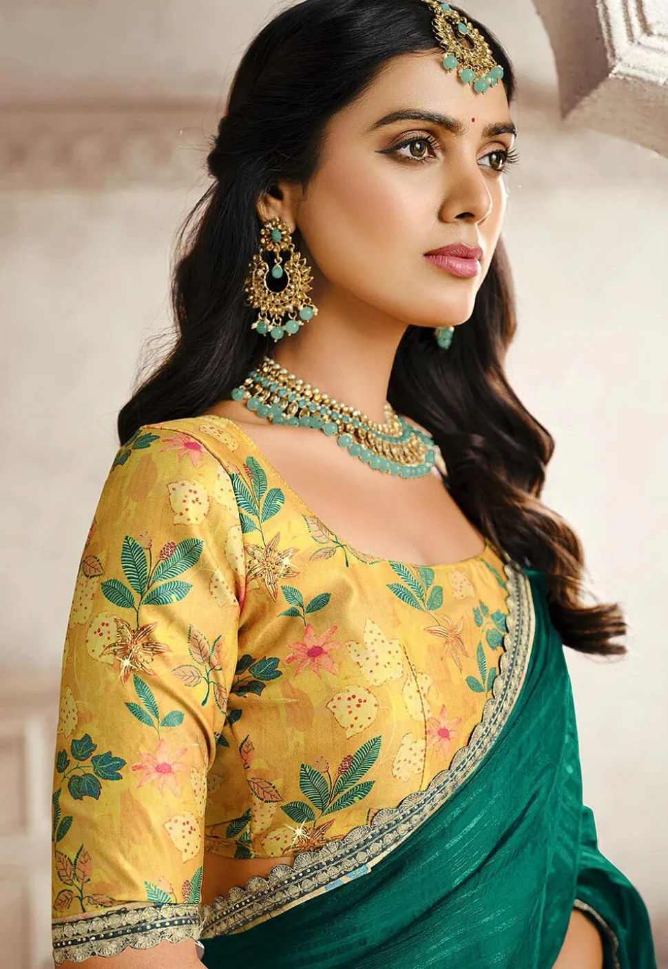 Woven Art Silk Saree in Green