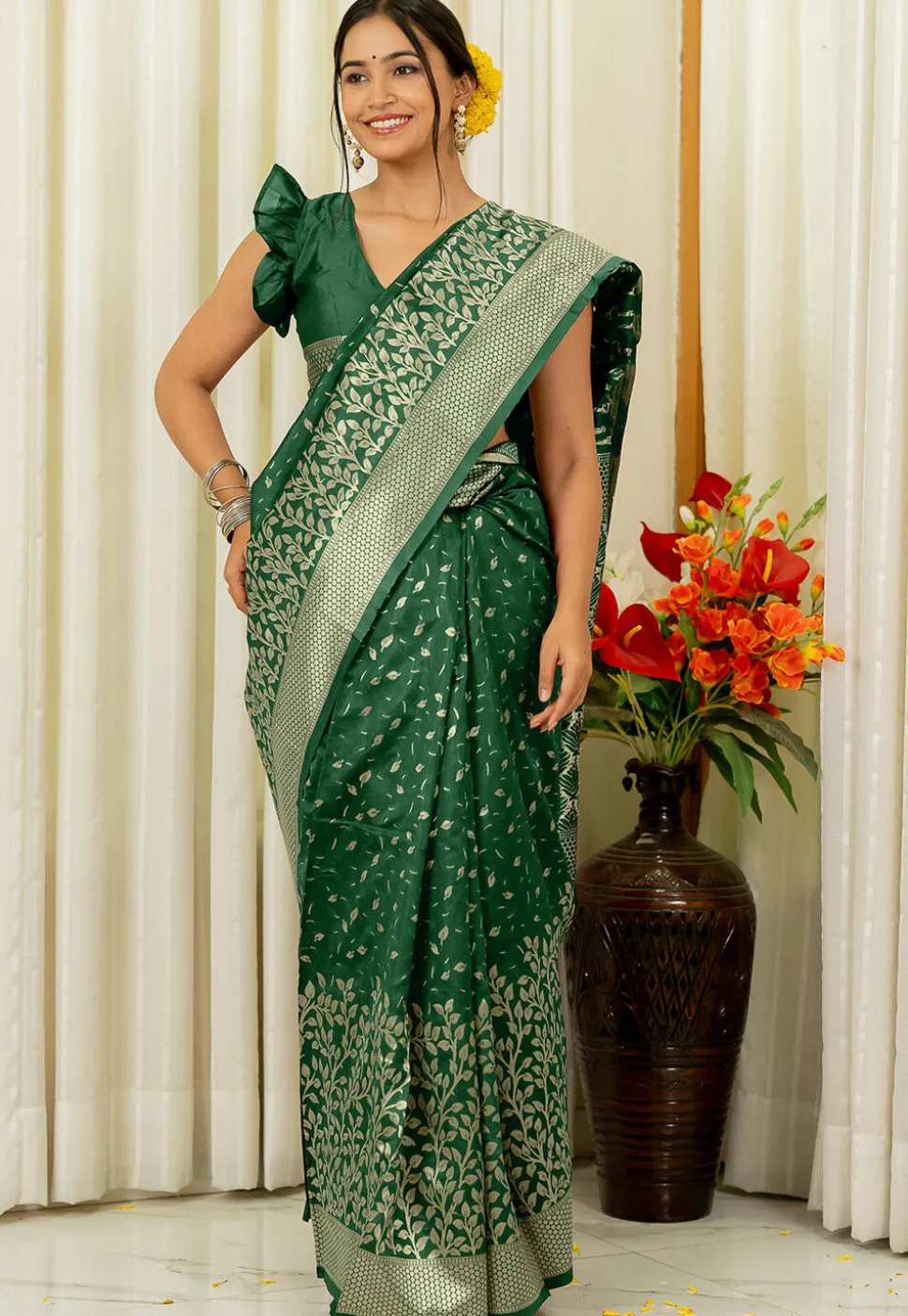 Woven Art Silk Saree in Green