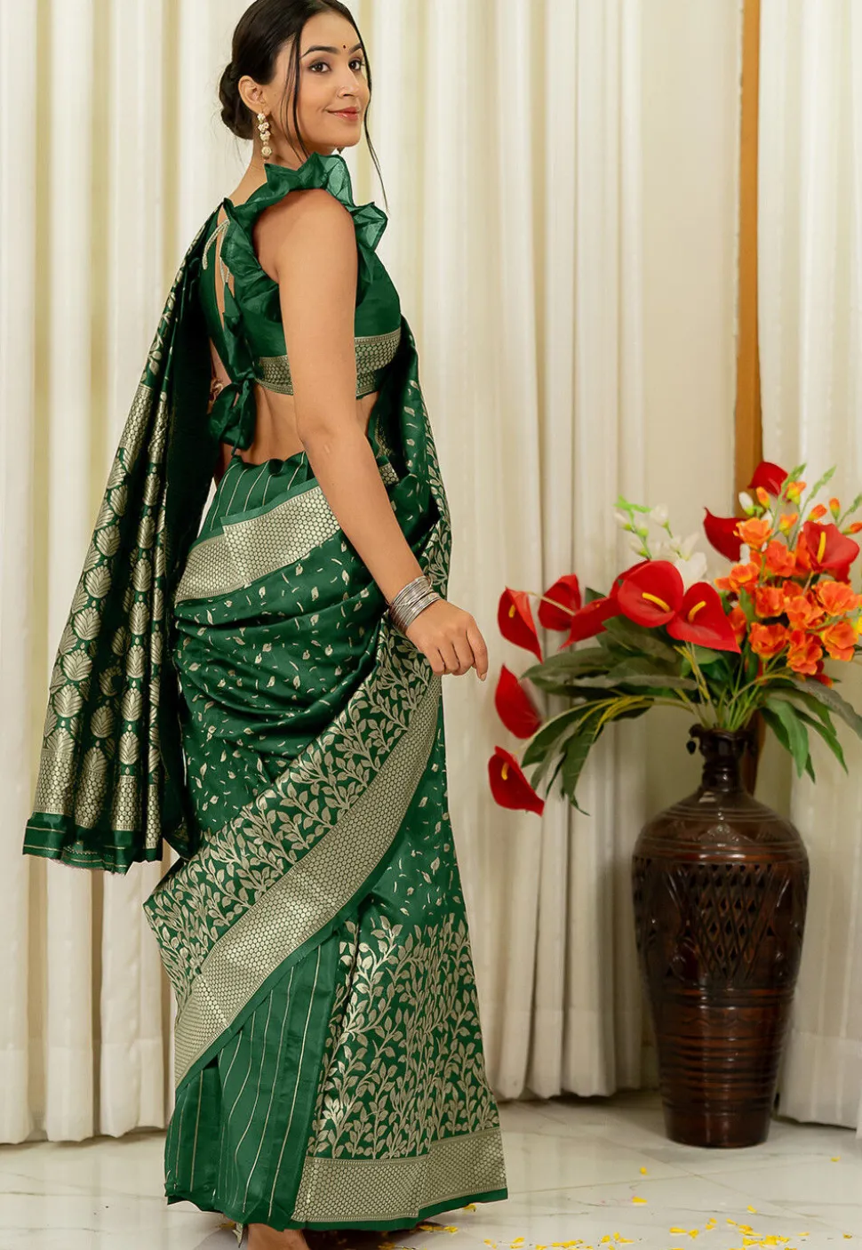 Woven Art Silk Saree in Green