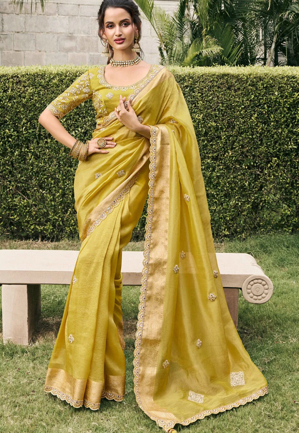 Woven Art Silk Saree in Green