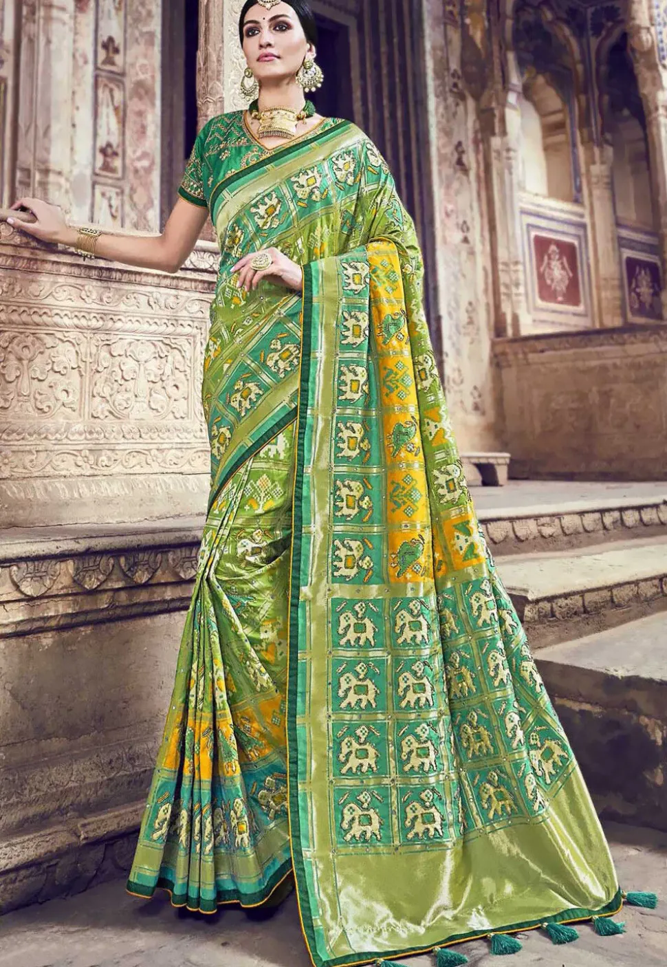 Woven Art Silk Saree in Light Green