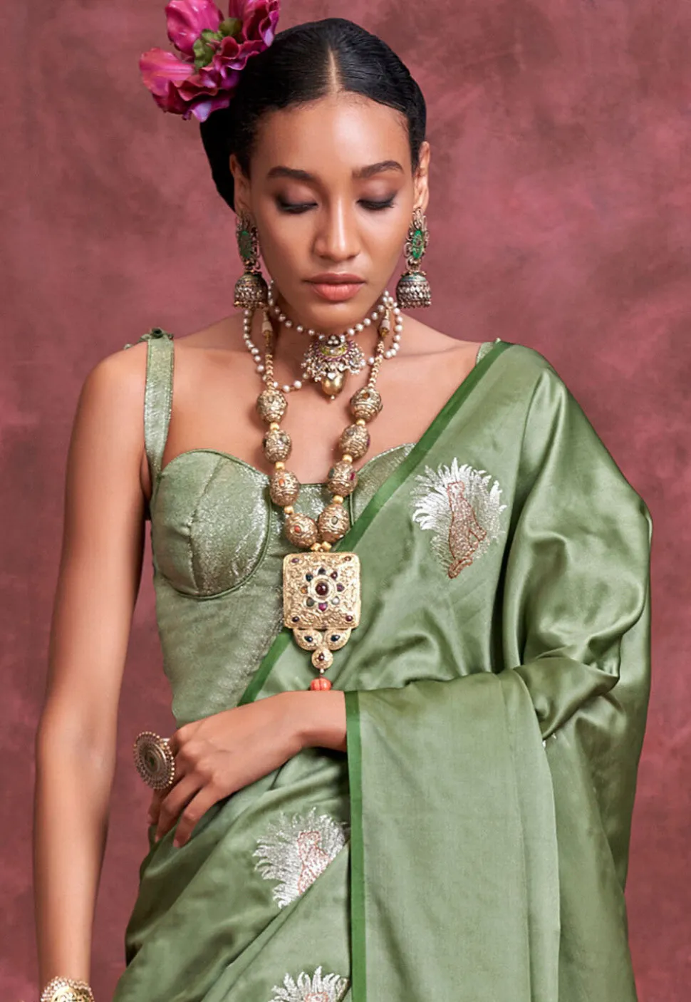 Woven Art Silk Saree in Light Green