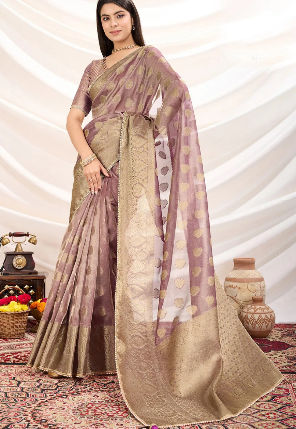 Woven Art Silk Saree in Light Purple