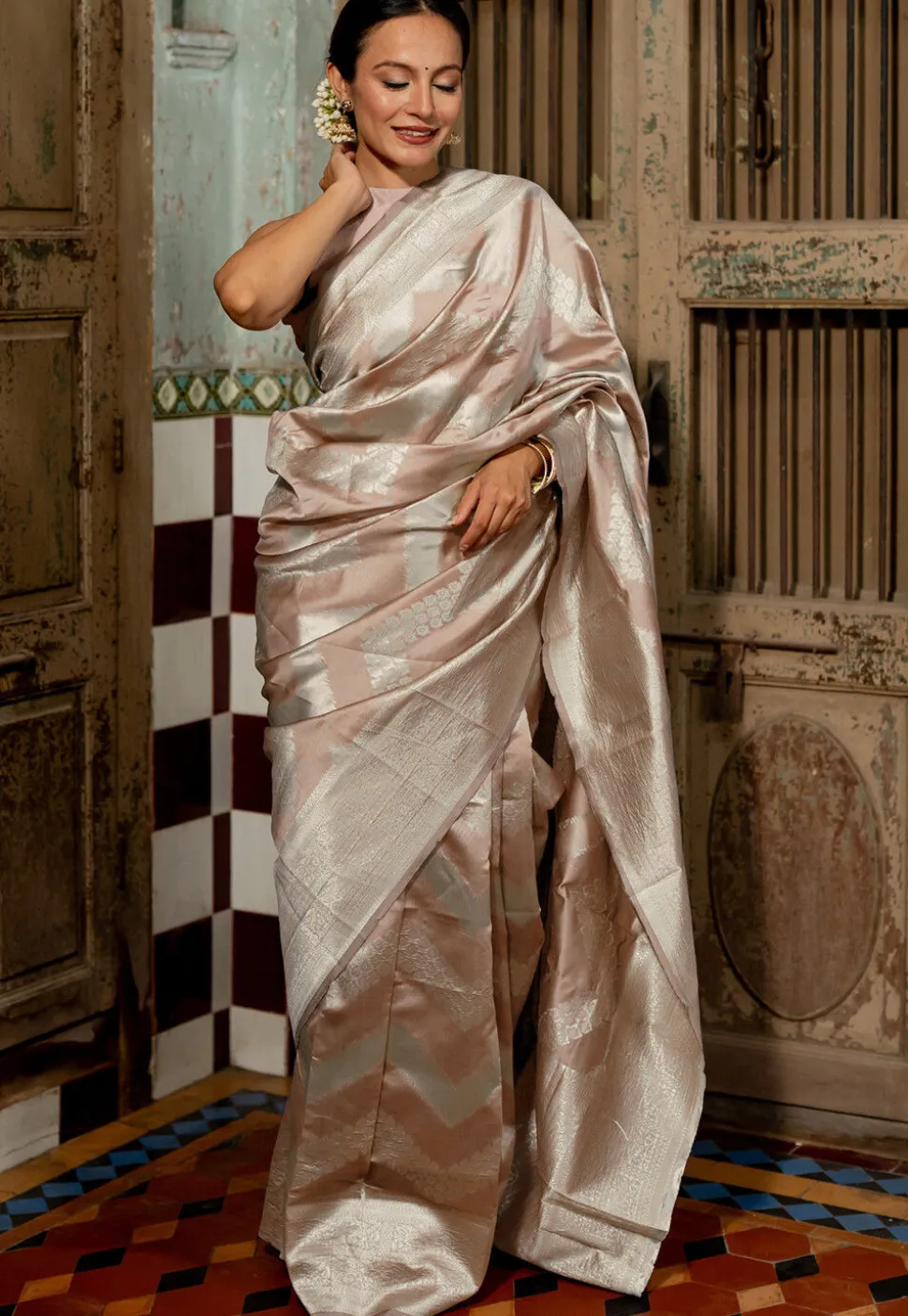 Woven Art Silk Saree in Peach