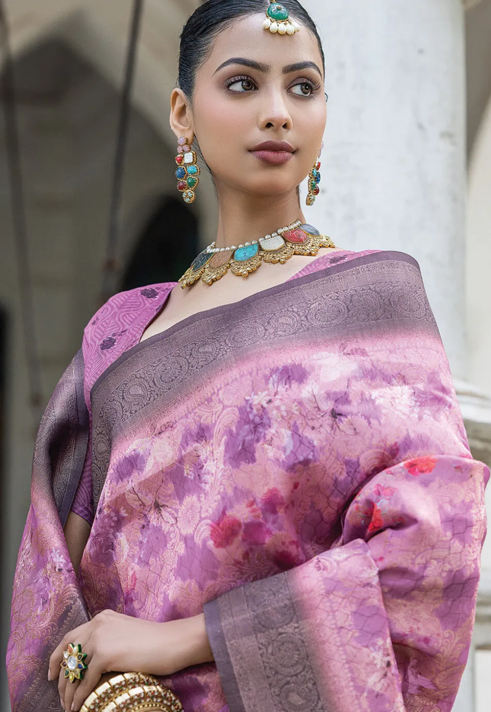 Woven Art Silk Saree in Pink