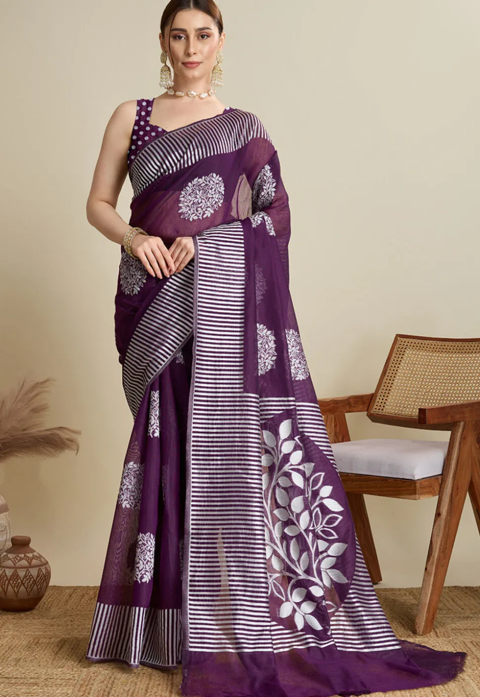 Woven Art Silk Saree in Purple