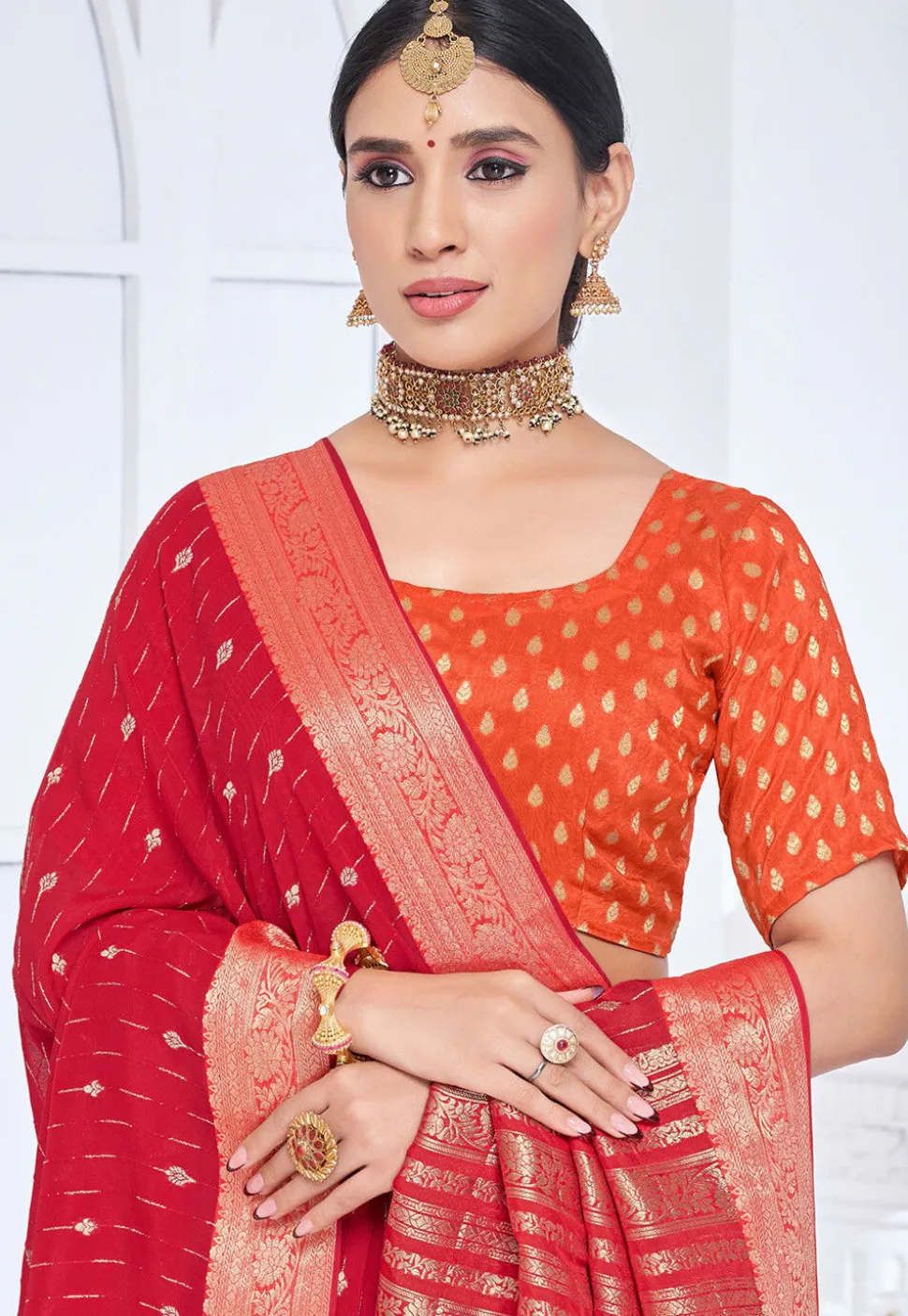 Woven Art Silk Saree in Red