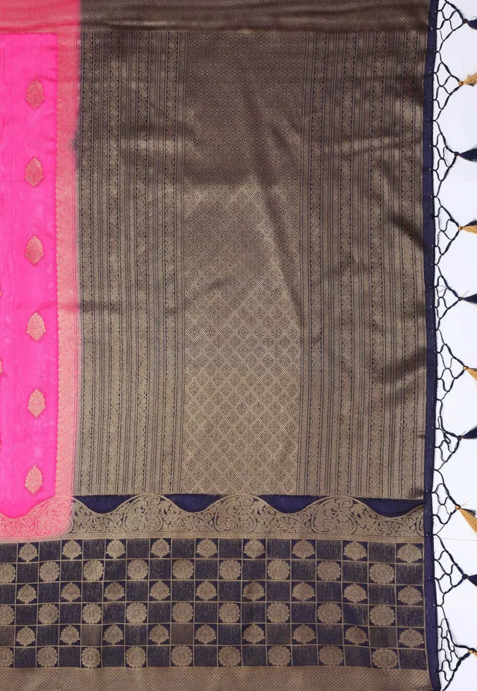 Woven Bangalore Silk Saree in Fuchsia
