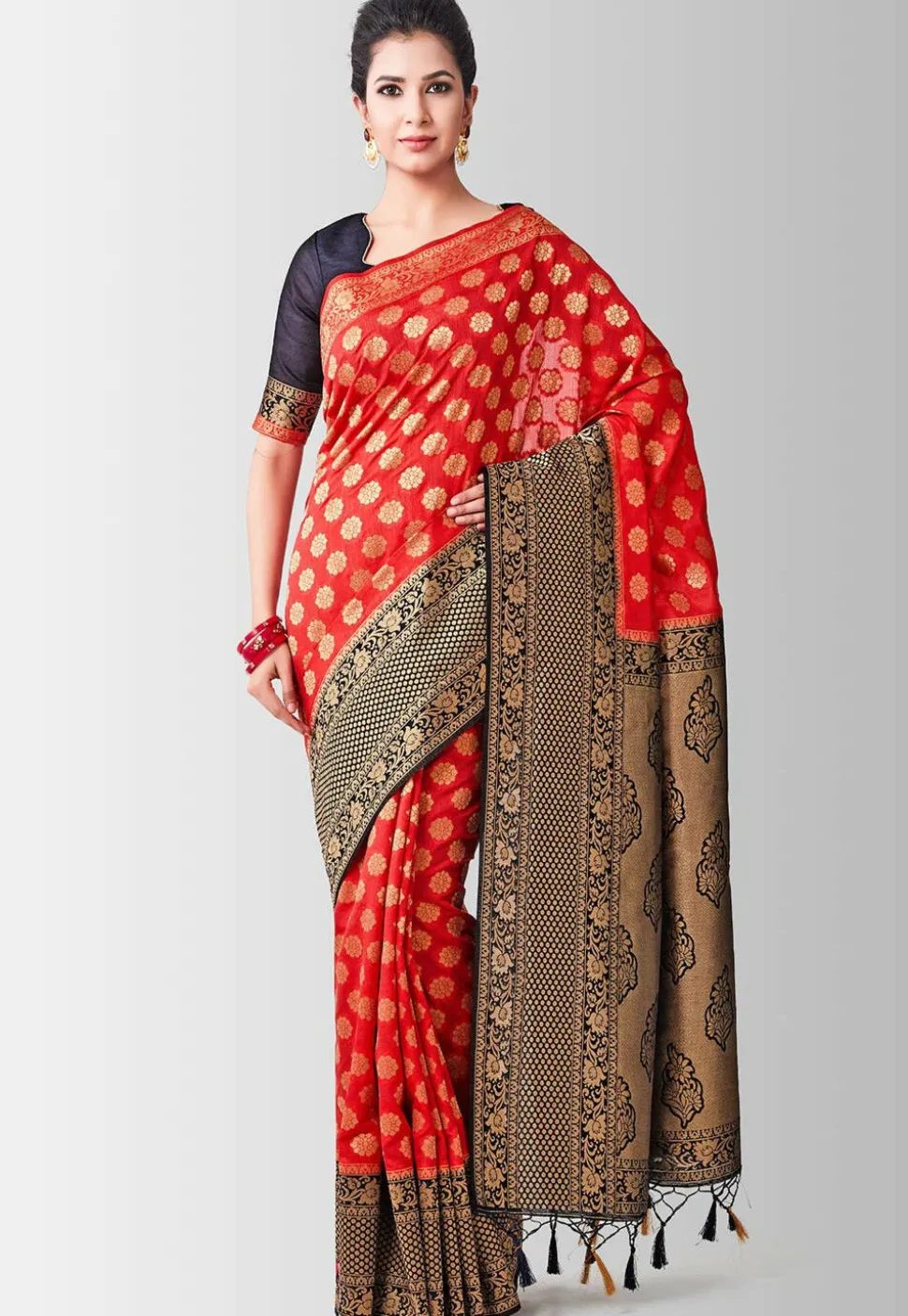 Woven Bangalore Silk Saree in Red