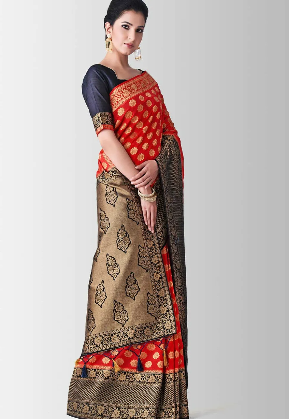 Woven Bangalore Silk Saree in Red