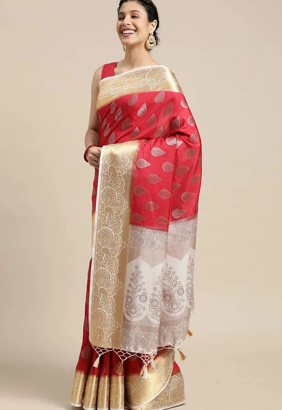 Woven Bangalore Silk Saree in Red