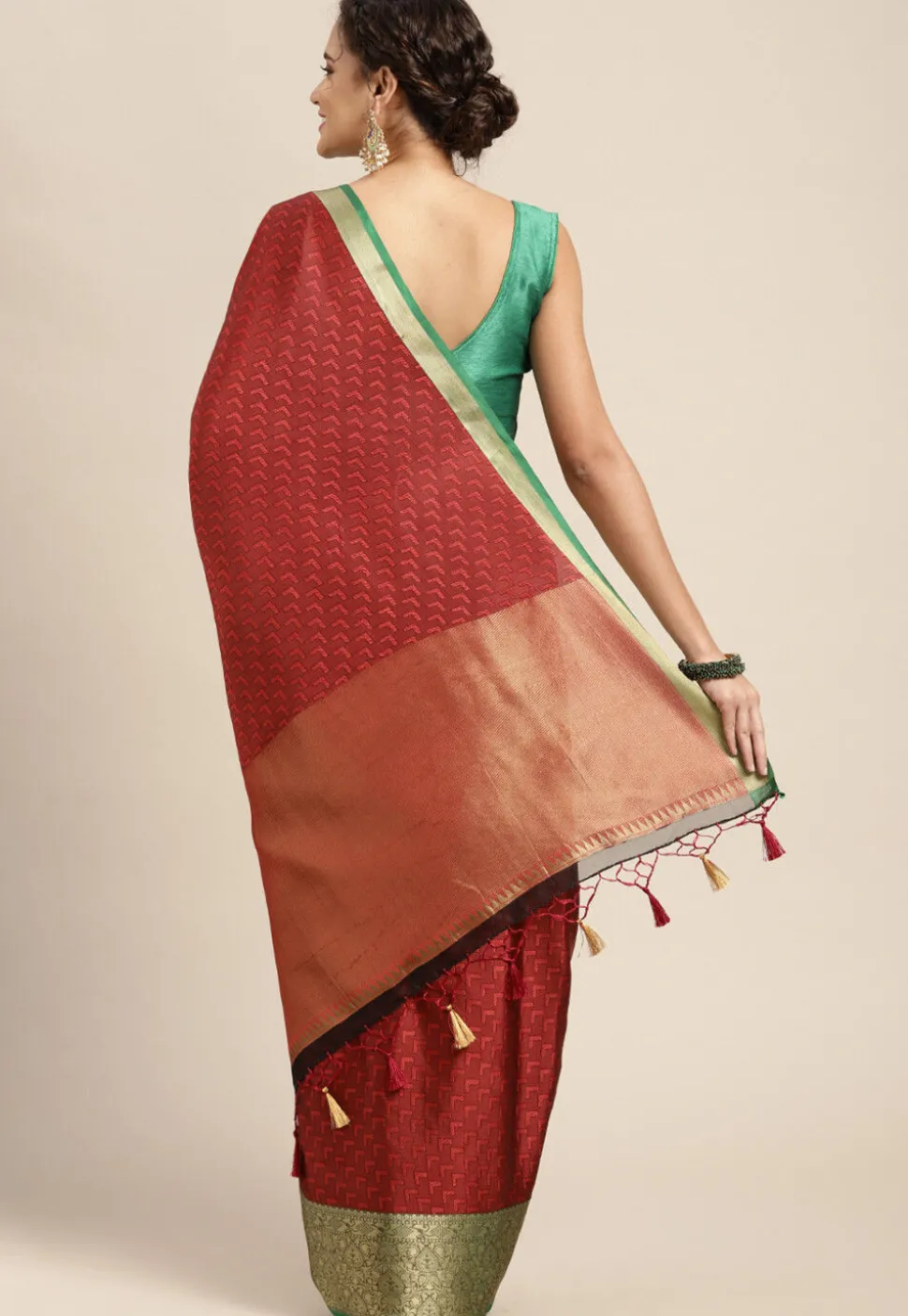 Woven Bangalore Silk Saree in Maroon