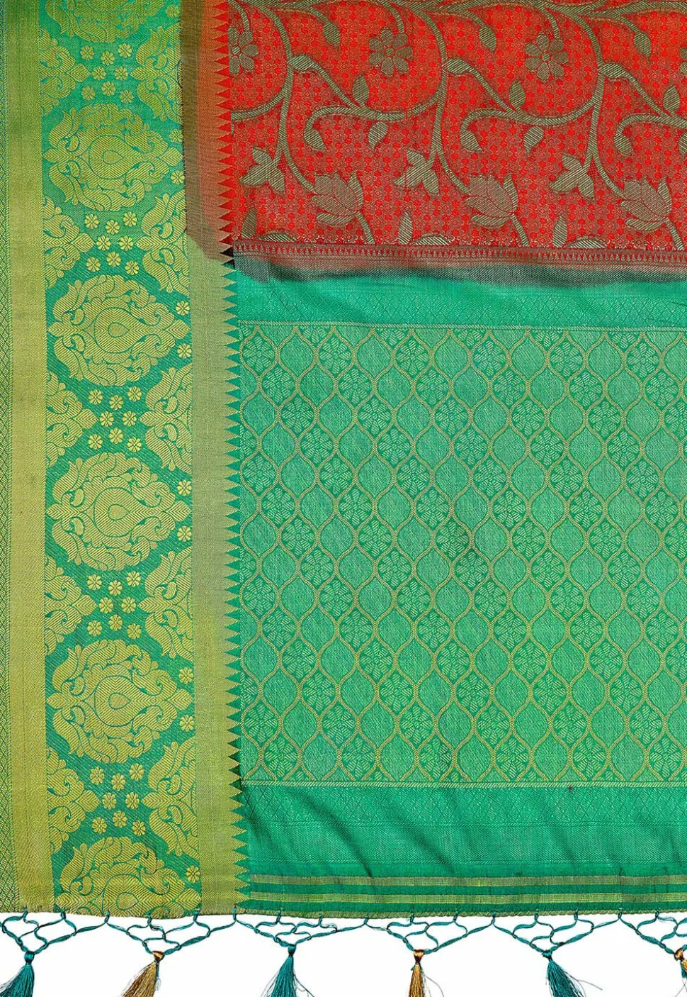Woven Bangalore Silk Saree in Red