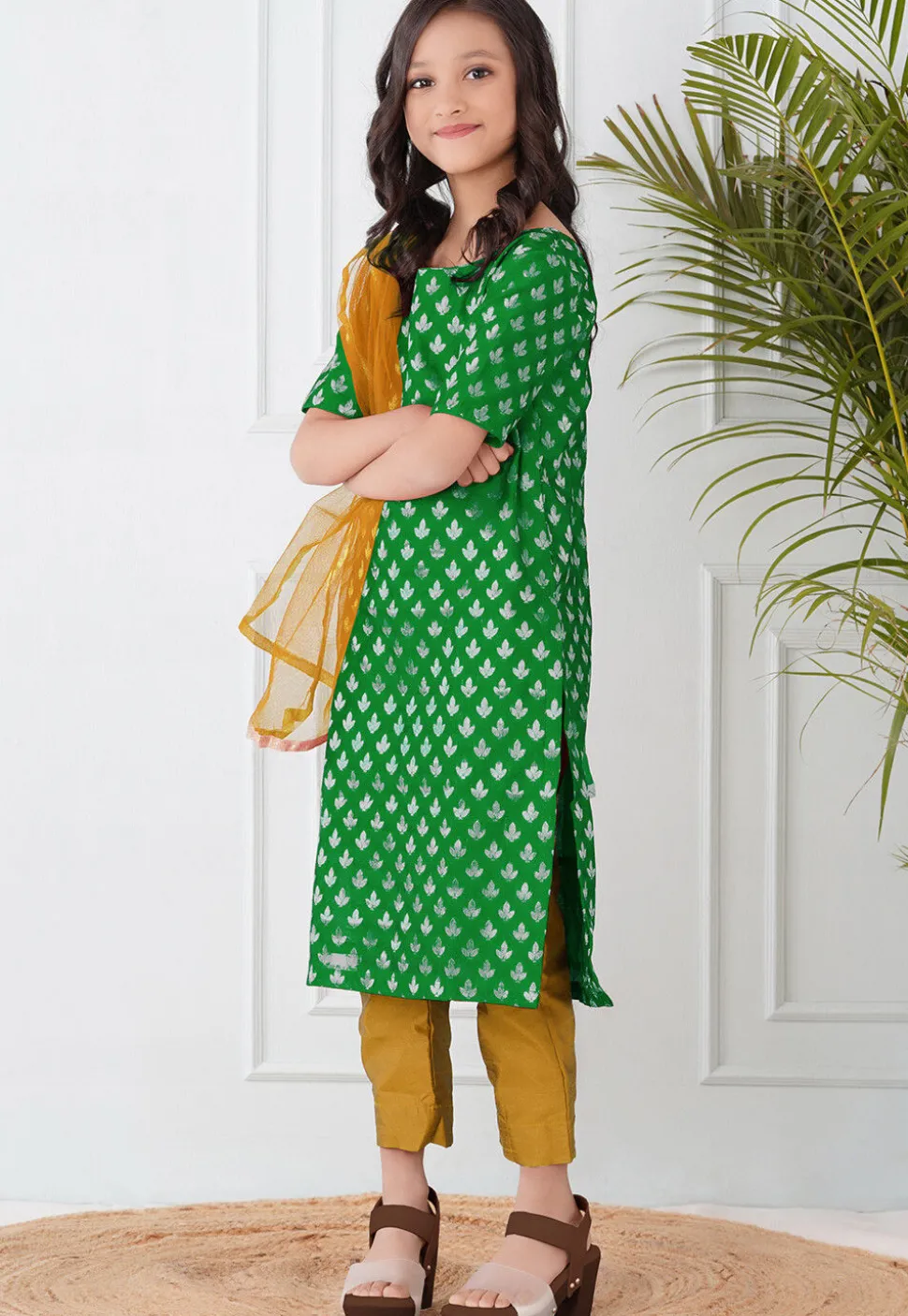 Woven Chanderi Silk Pakistani Suit in Green