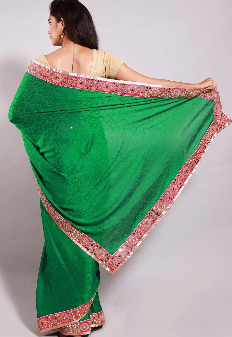 Woven Crepe Jacquard Saree in Green
