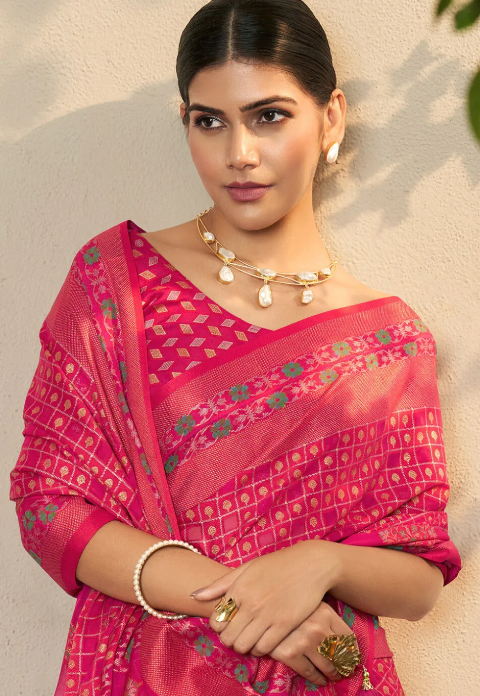 Woven Georgette Brasso Saree in Fuchsia