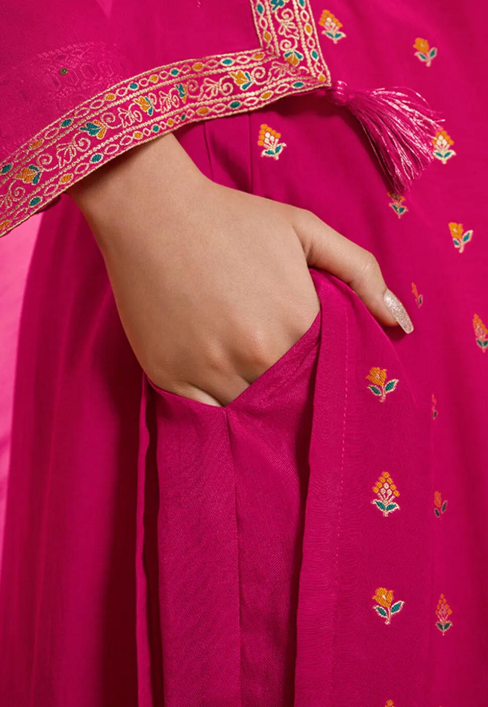 Woven Muslin Silk Pakistani Suit in Fuchsia