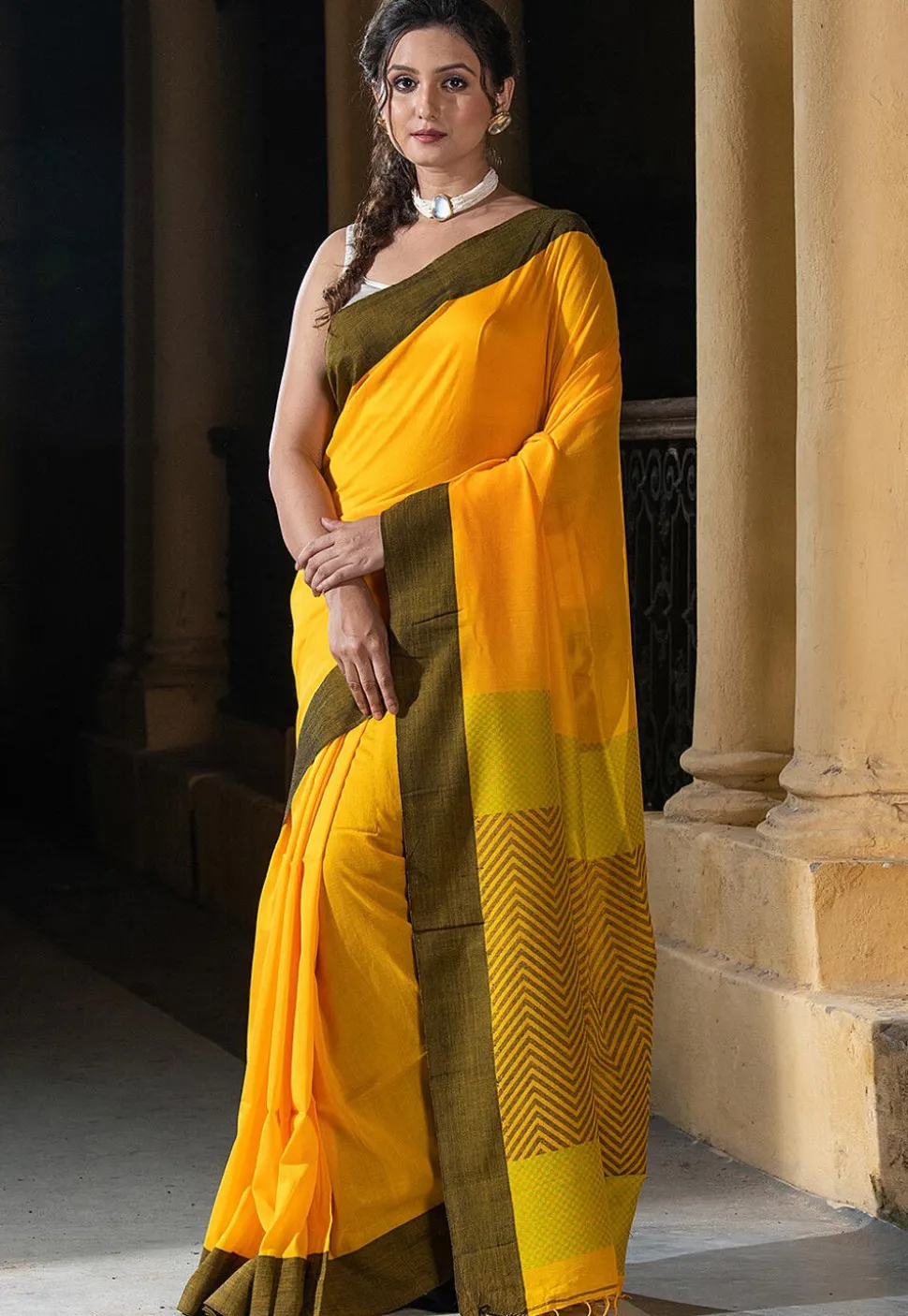 Woven Pure Cotton Saree in Yellow