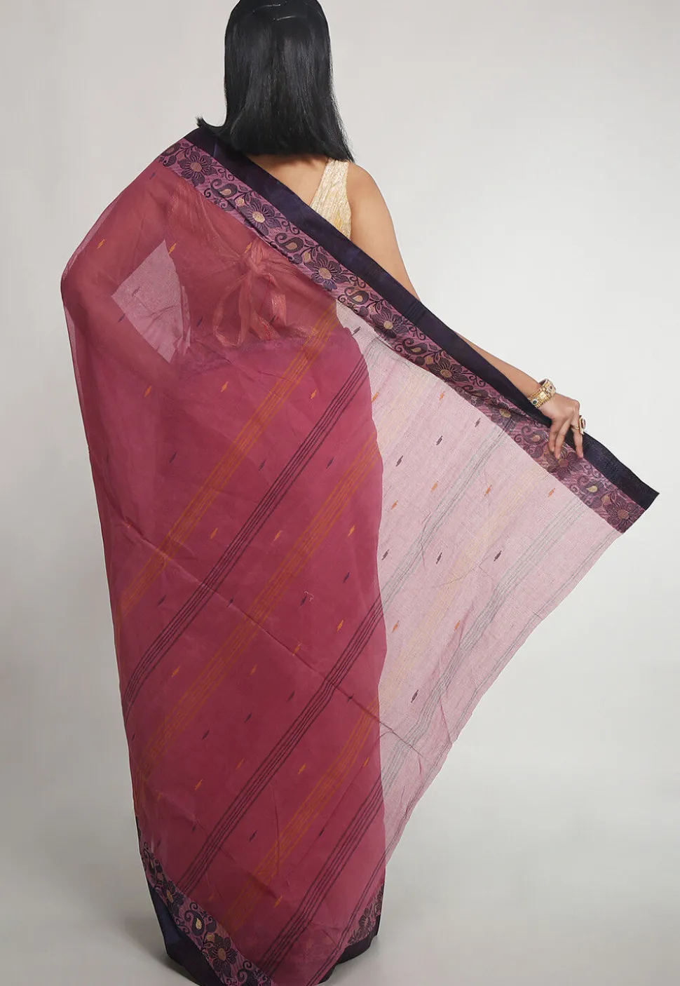 Woven Pure Cotton Tant Saree in Maroon