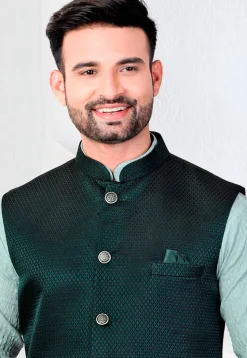 Woven Rayon Jacquard Kurta Set in Green