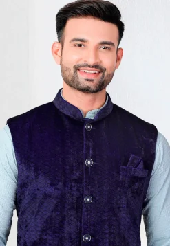 Woven Rayon Kurta Set in Blue