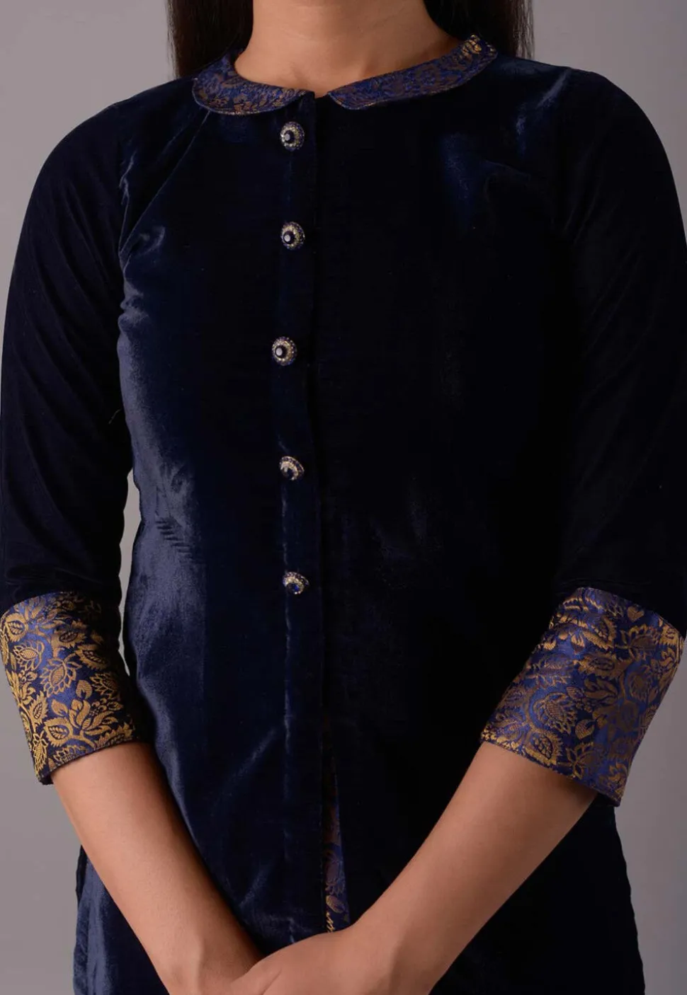 Woven Velvet Front Slit Kurta Set in Navy Blue